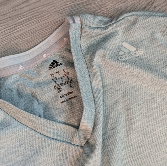 Adidas green technical running shirt in size S small - Picture 2 of 3